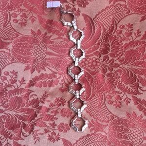 Lia Sophia Silver Bracelet with Crystal Details (J13)